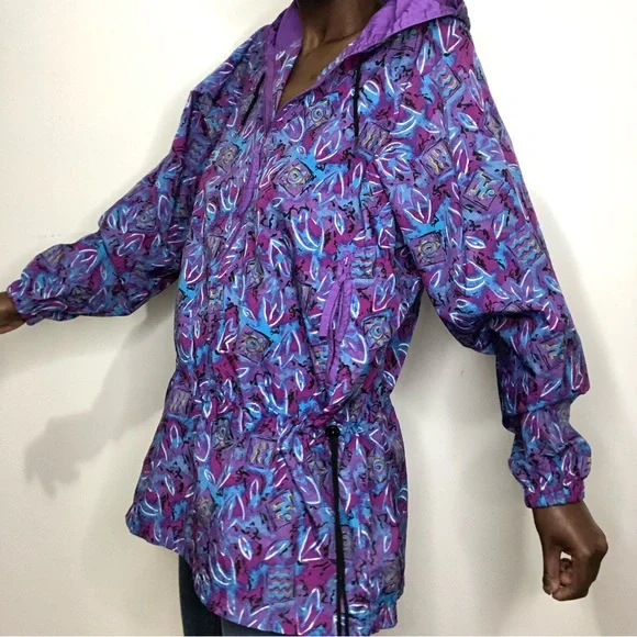 VINTAGE | COLUMBIA SPORTSWEAR Graphic Print Nylon Windbreaker - Picture 3 of 10